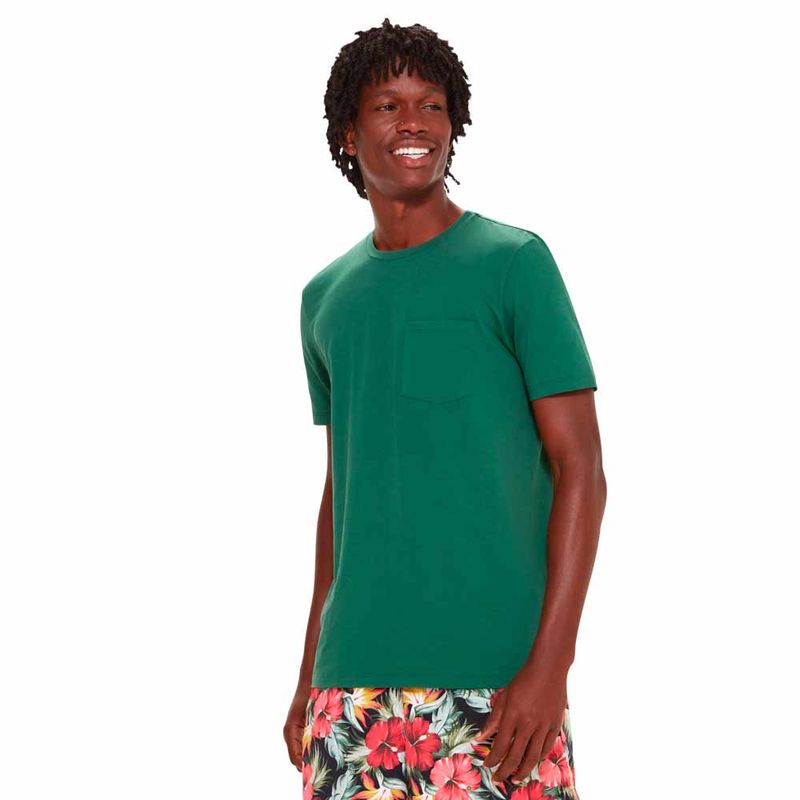camiseta-masculina-basica-verde-lado