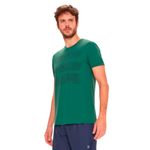 camiseta-masculina-basica-thermodry-verde-estampada-selva-lado