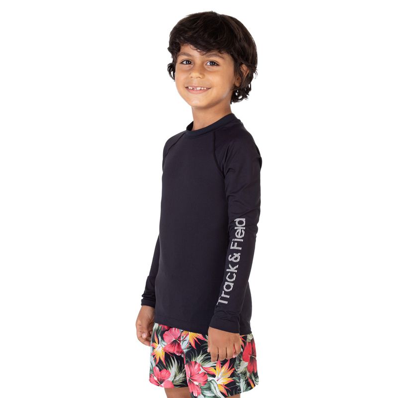camiseta-masculina-infantil-com-protecao-solar-surf-preta-lado