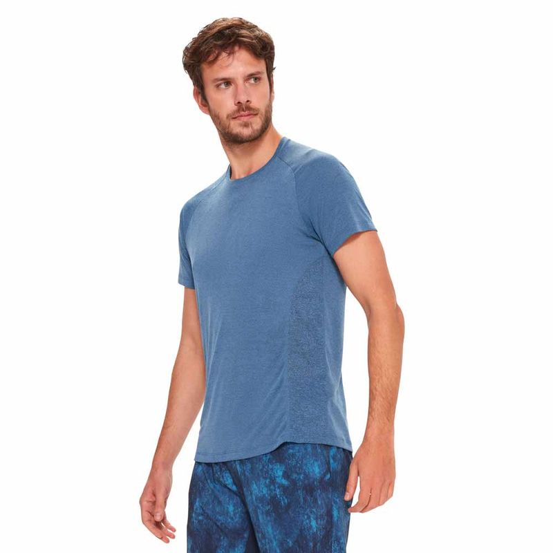 camiseta-basica-masculina-mesh-azul-lado