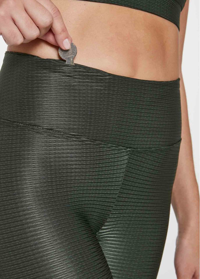 legging-feminina-textura-alecrim-para-treinar-detalhe