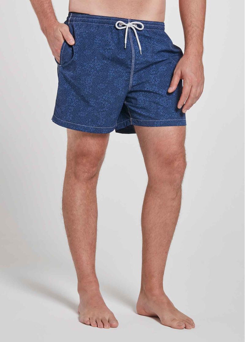 shorts_masculino_medio_estampado_beach_campestre_para_praia_frente