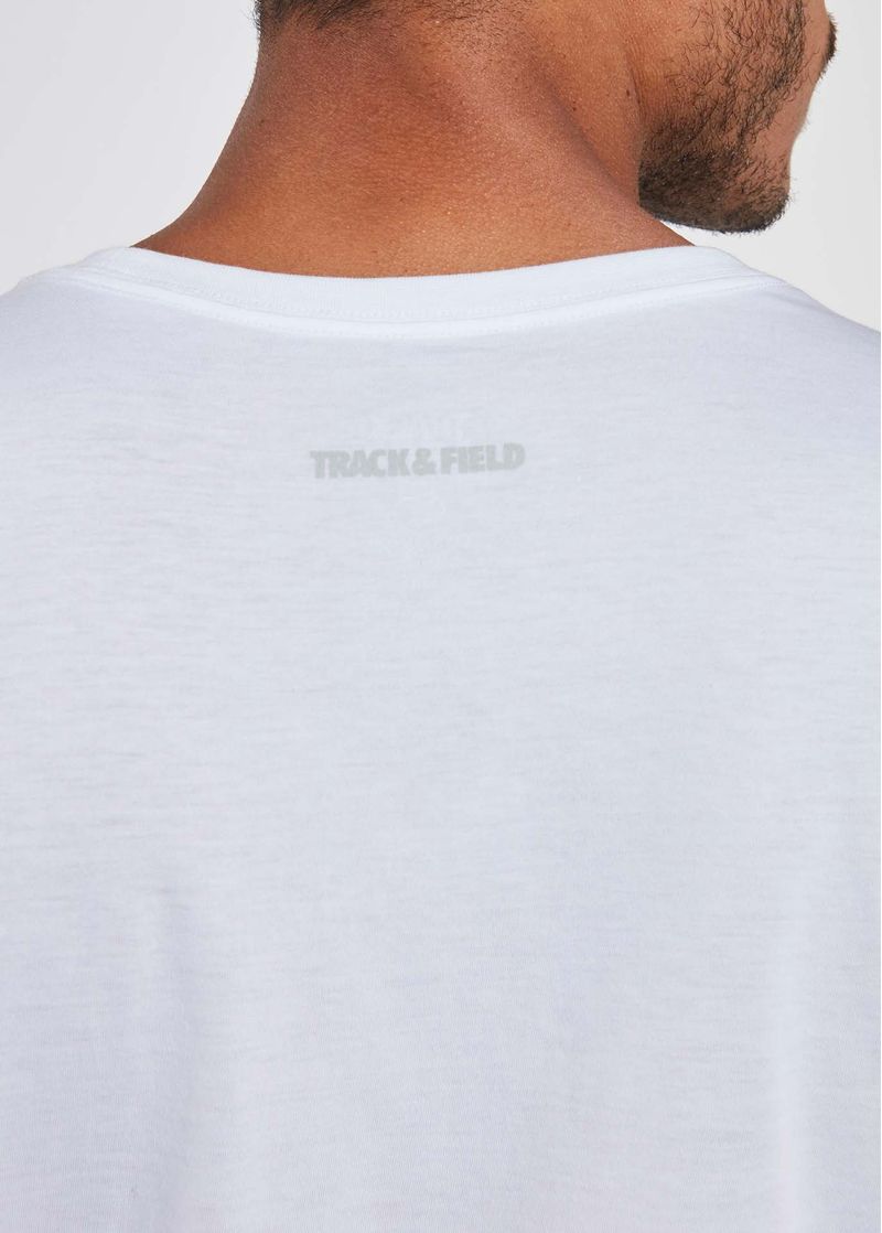 camiseta-masculina-pima-branca-para-o-dia-a-dia-detalhe