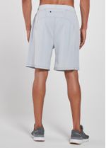 shorts_masculino_longo_stretch_cinza_prata_para_treinar_costas