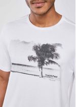 camiseta_masculina_manga_curta_coqueiro_branca_para_praia_detalhe