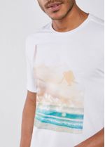 camiseta_masculina_manga_curta_surf_frente_para_praia_detalhe