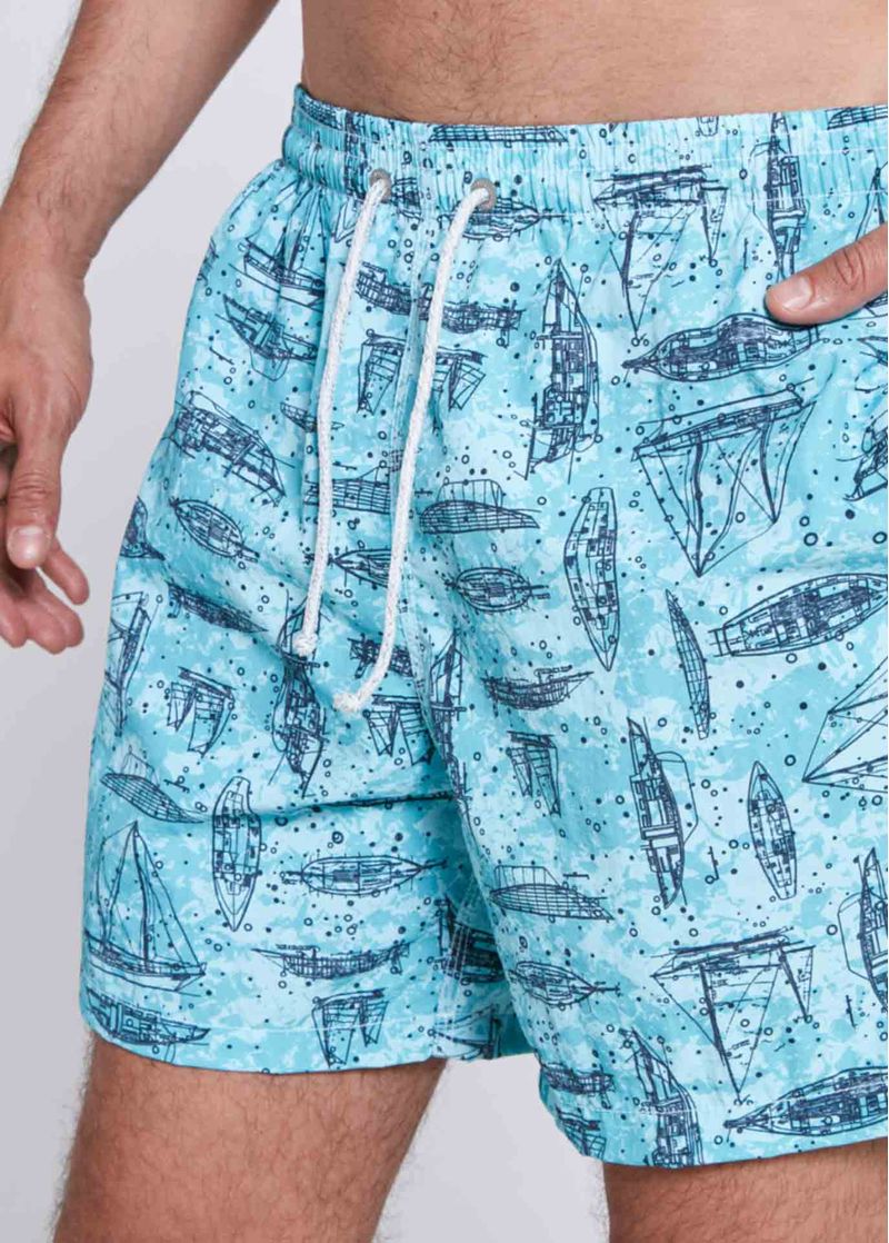 shorts_masculino_medio_estampado_beach_barcos_para_praia_detalhe