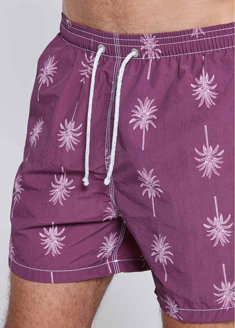 shorts_masculino_medio_estampado_beach_palmeira_para_praia_detalhe