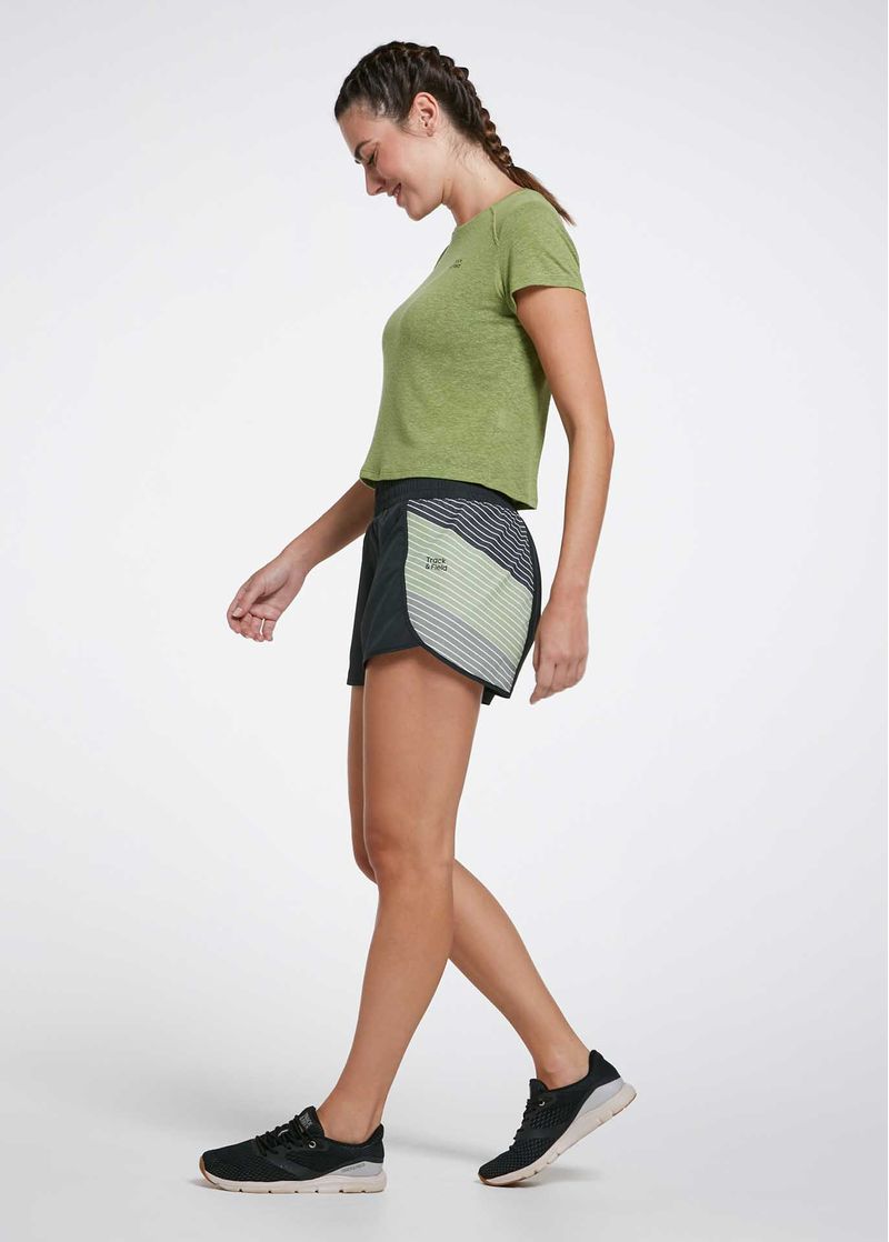 shorts_feminino_equilibrio_preto_para_correr_inteira