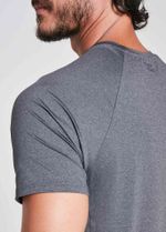 camiseta_masculina_manga_curta_expressao_mescla_escuro_para_treinar_detalhe