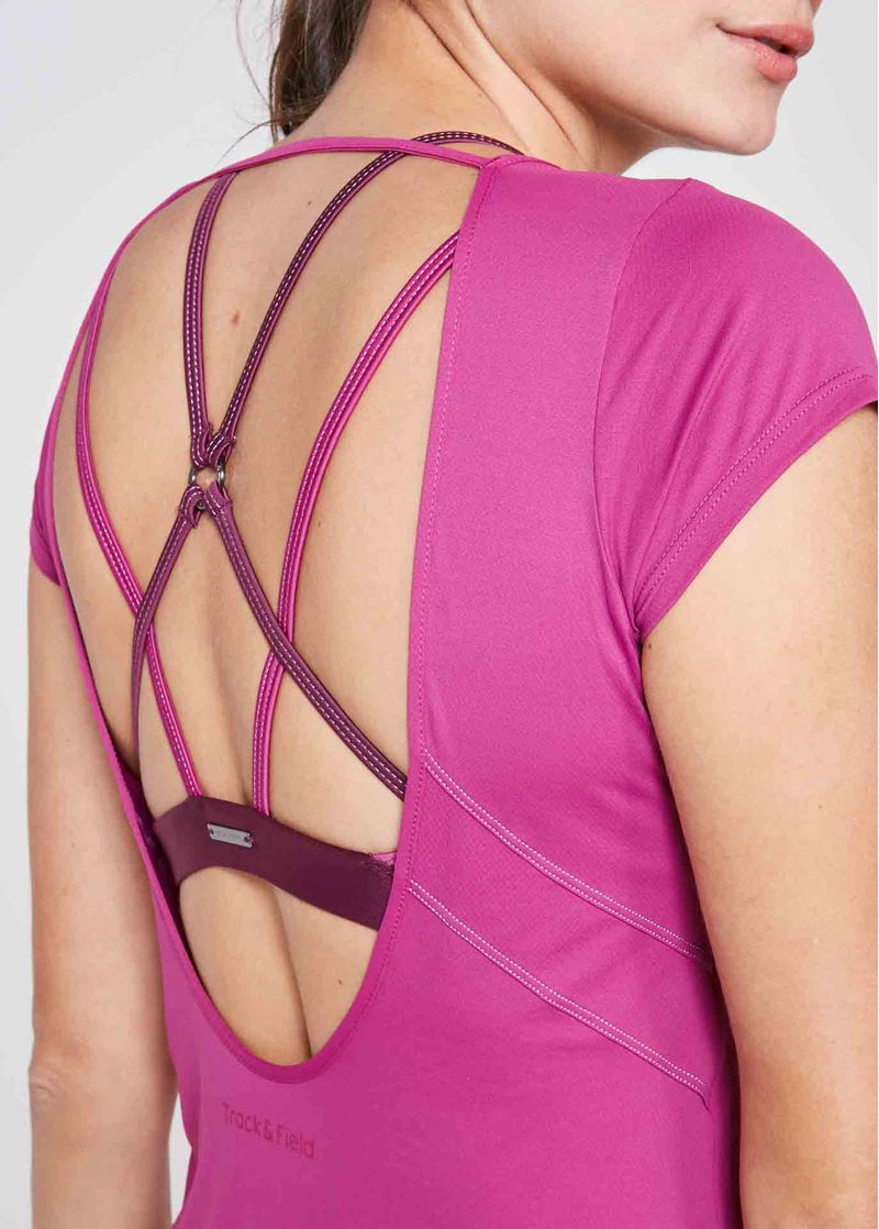 camiseta_feminina_manga_curta_contemporanea_pitaya_para_detalhe