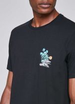 camiseta_masculina_manga_curta_coolcoton_coqueiro_preta_para_praia_detalhe
