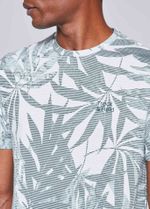 camiseta_masculina_malha_estampada_beach_ramos_para_praia_detalhe