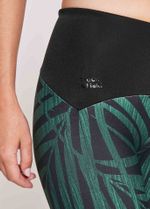 legging-feminina-folhas-verde-e-preto-detalhe