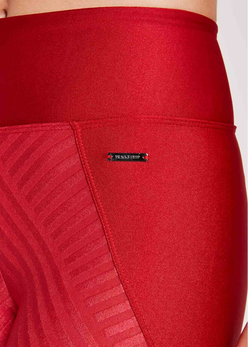 legging-feminina-tracos-vermelha-detalhe