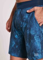 shorts-masculino-medio-estampado-estonado-azul-detalhe