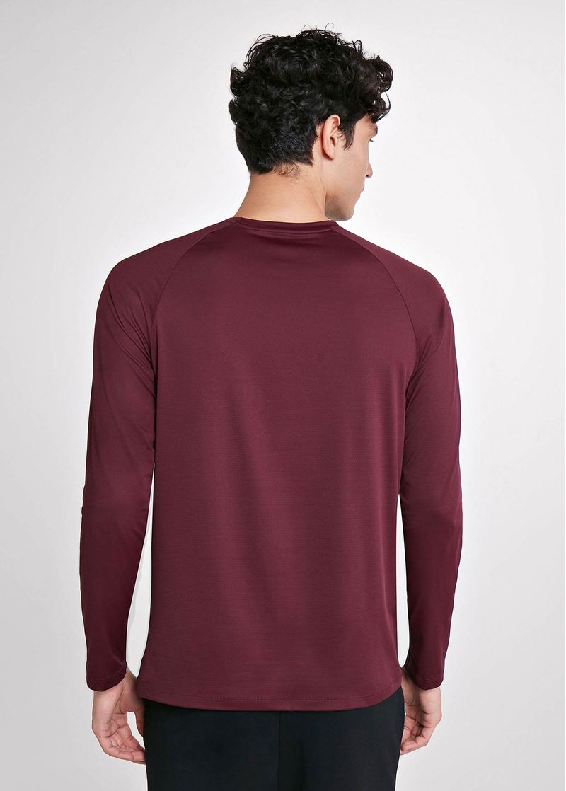 camiseta-masculina-manga-longa-uv-mesh-uva-roxo-costas