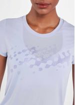 camiseta_feminina_manga_curta_textura_lilas_para_correr_detalhe