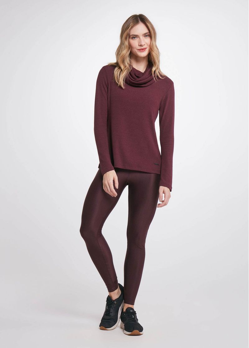 camiseta_feminina_manga_longa_gola_uva_cinza_para_o_dia_a_inteira