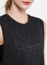 regata_feminina_slim_elemento_preto_para_treinar_detalhe
