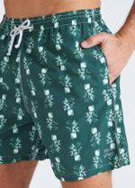 shorts_masculino_medio_estampado_beach_abacaxi_para_praia_detalhe