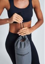 bolsa_para_tapete_yoga_cinza_alca_regulavel_amarracao