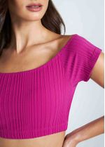 top_biquini_cropped_rosa_para_praia_detalhe