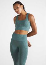 top_skin_seamless_yoga_botanica_001_TF090679_2470.jpg