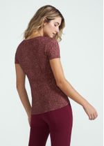 camiseta_feminina_manga_curta_pontilhismo_vinho_002_TF041021_2594.jpg