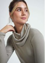 camiseta_feminina_manga_longa_gola_mescla_dunas_004_TF041023_2595.jpg