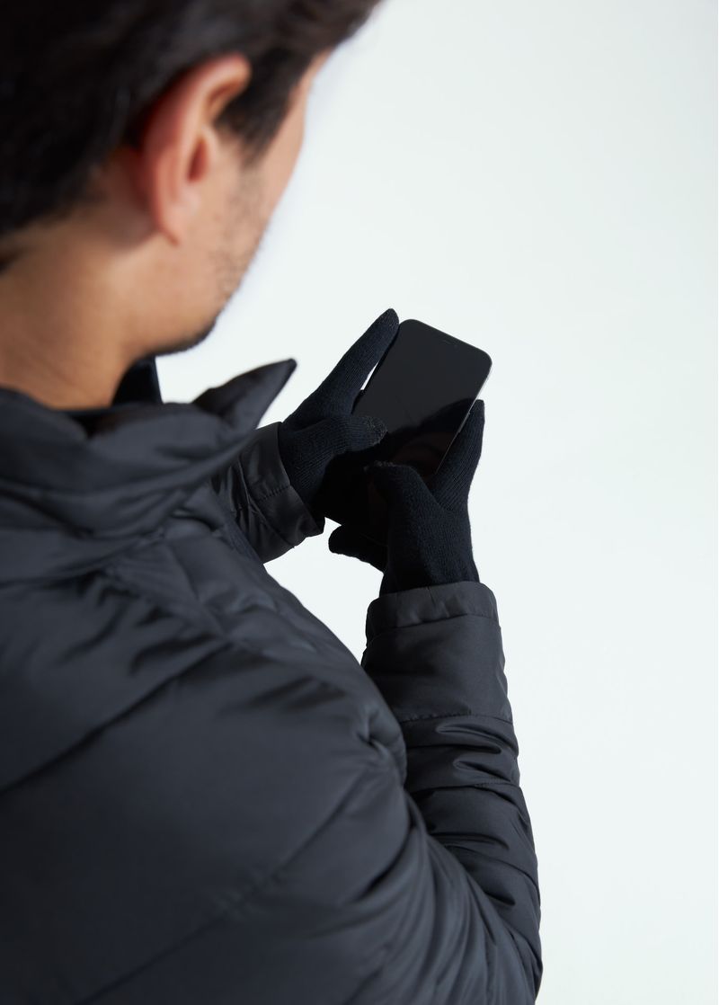 luvas_unissex_tricot_com_touch_preta_003_TFA430027_0003.jpg