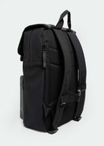 mochila_unissex_lifestyle_preta_com_bolsos_e_divisorias_003_TFA200035_0003.jpg