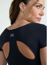 camiseta_feminina_manga_curta_gota_preta_004_TF040181_0003.jpg