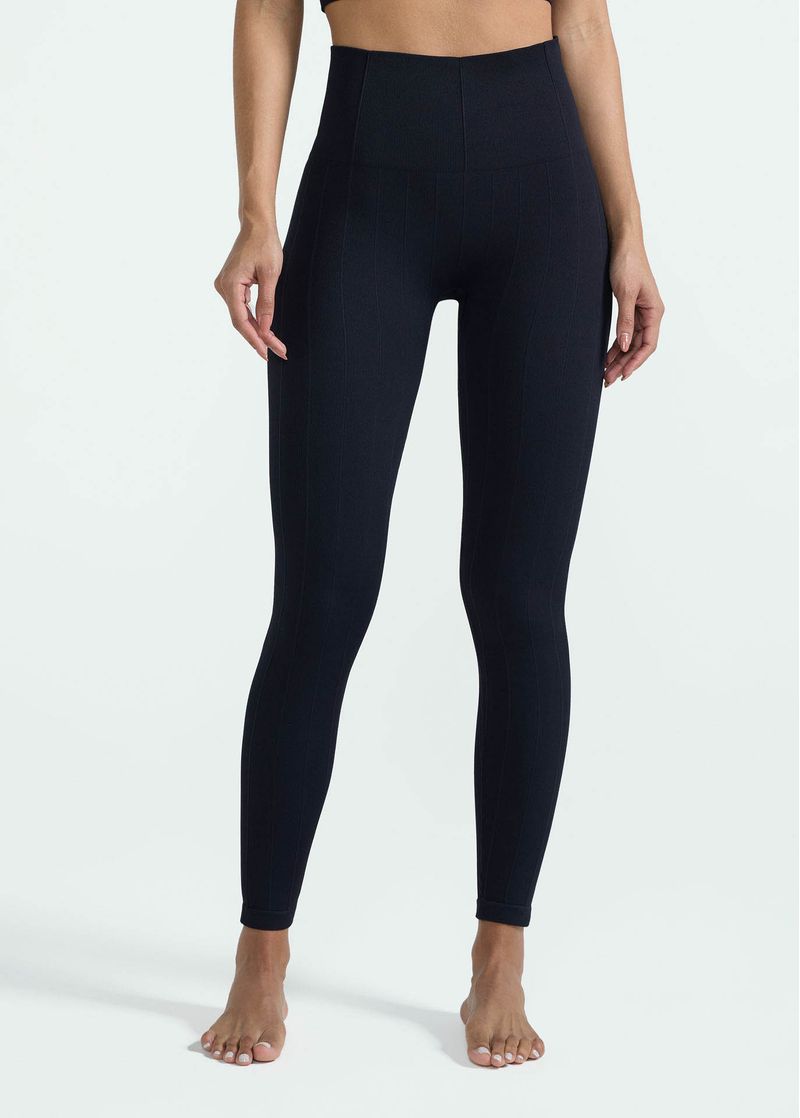 calca_legging_feminina_ribana_seamless_preta_para_yoga_002_TF070759_0003.jpg