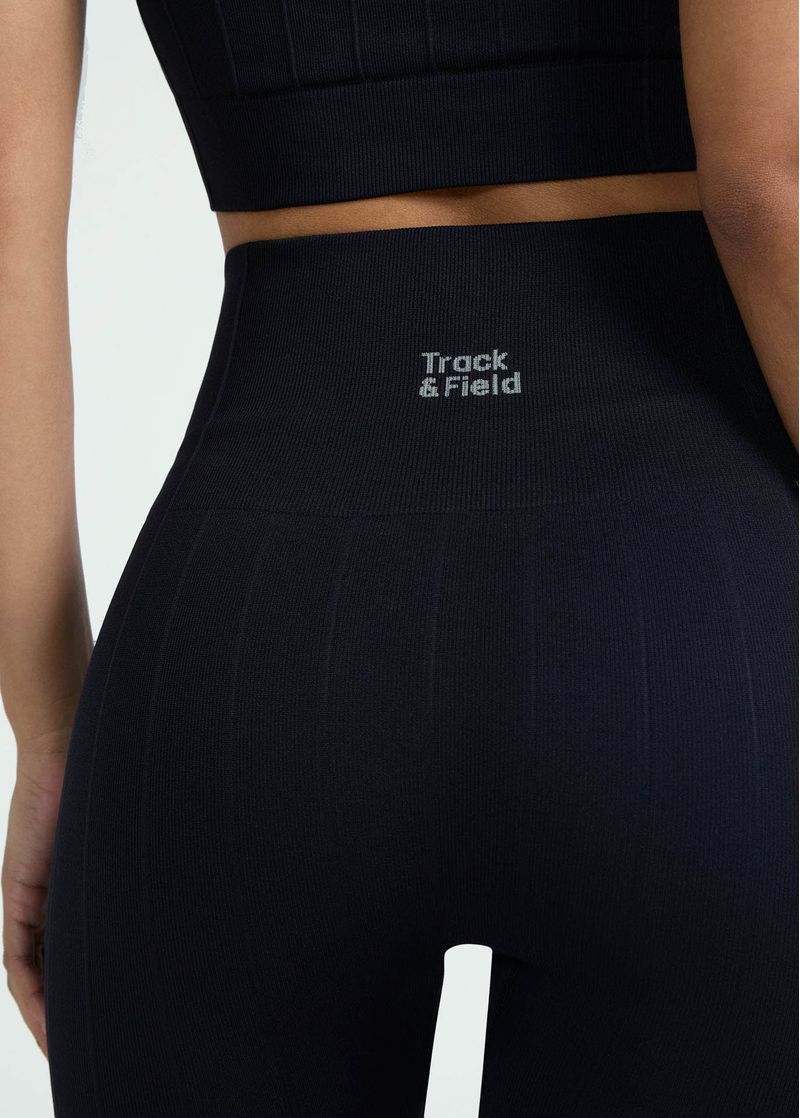 calca_legging_feminina_ribana_seamless_preta_para_yoga_004_TF070759_0003.jpg