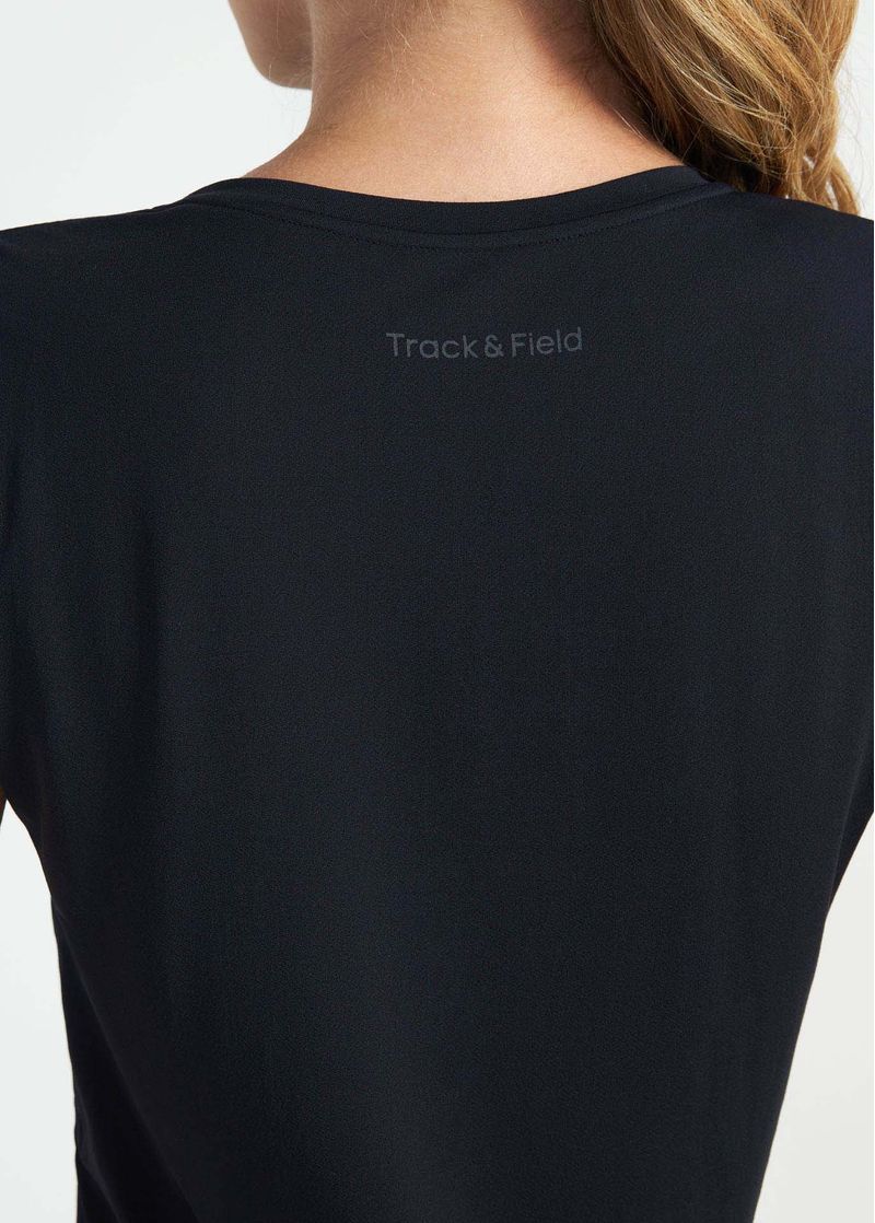 camiseta_feminina_run_preta_004_TF041167_0003.jpg