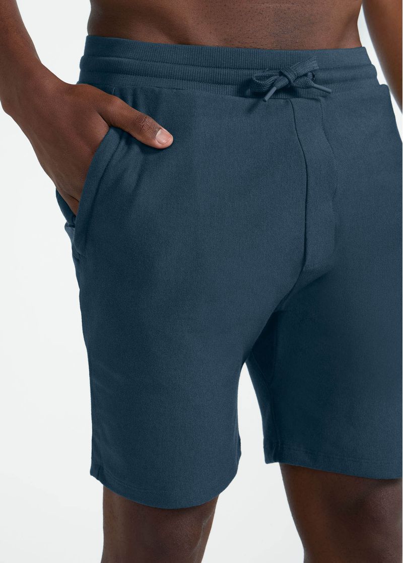 bermuda_masculina_recortada_comfy_azul_noturno_004_TF030186_0004.jpg
