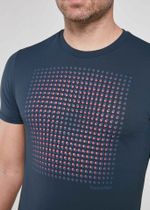 TF010846_0004_camiseta_masculina_manga_curta_thermodry_vortice_azul_noturno_para_correr_detalhe.jpg