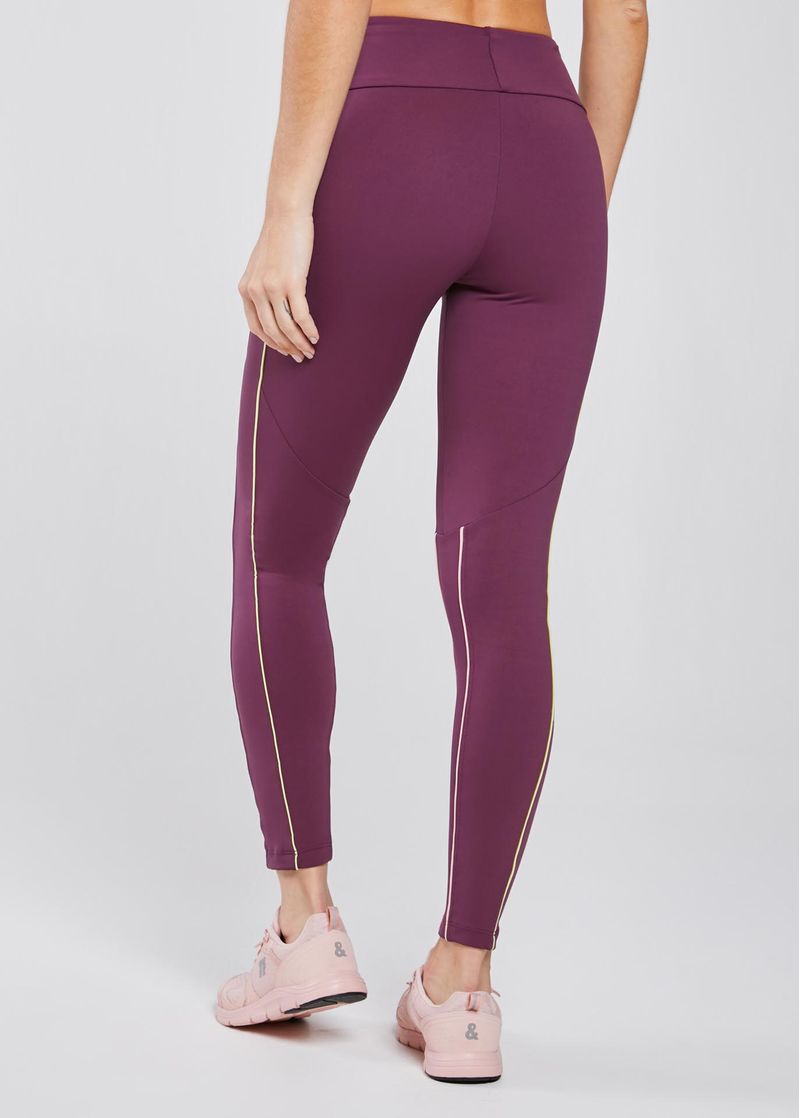 TF070708_2319_legging_feminina_slim_caminhos_astral_roxo_para_treinar_costas.jpg