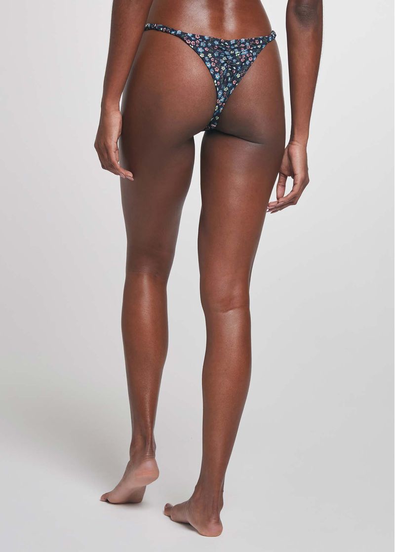 TF810437_2127_tanga_elastico_flores_para_praia_costas.jpg