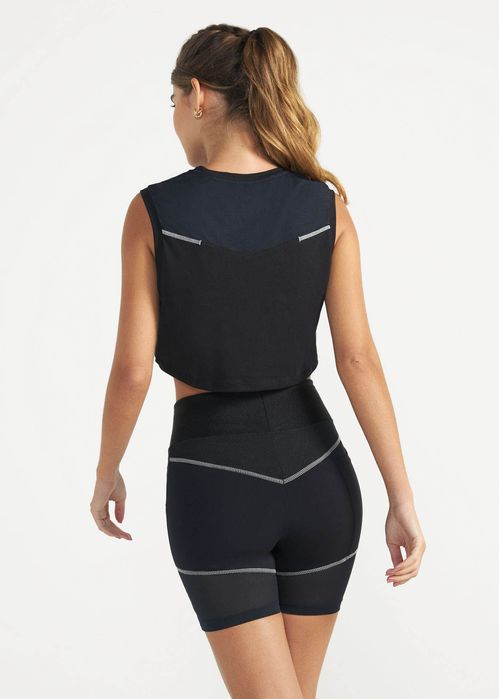 Regata Feminina Cropped Patch