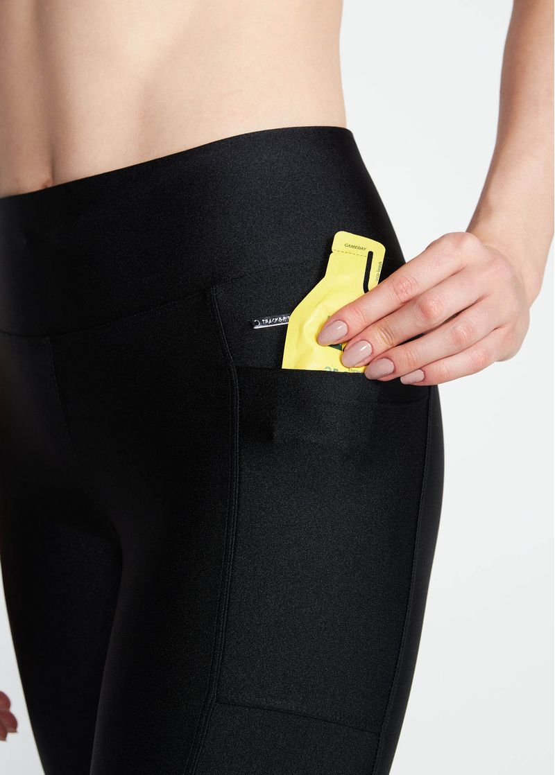 calca_legging_feminina_bolsos_brilho_preto_006_TF070795_0003.jpg