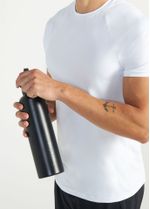 garrafa_urban_preto_950Ml_preto_004_TFA210045_0003.jpg