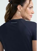 camiseta_feminina_outlast_preta_004_TF041063_0003.jpg