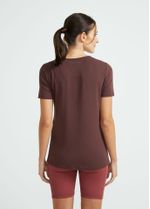 camiseta_feminina_manga_curta_soft_castanho_002_TF041099_2728.jpg