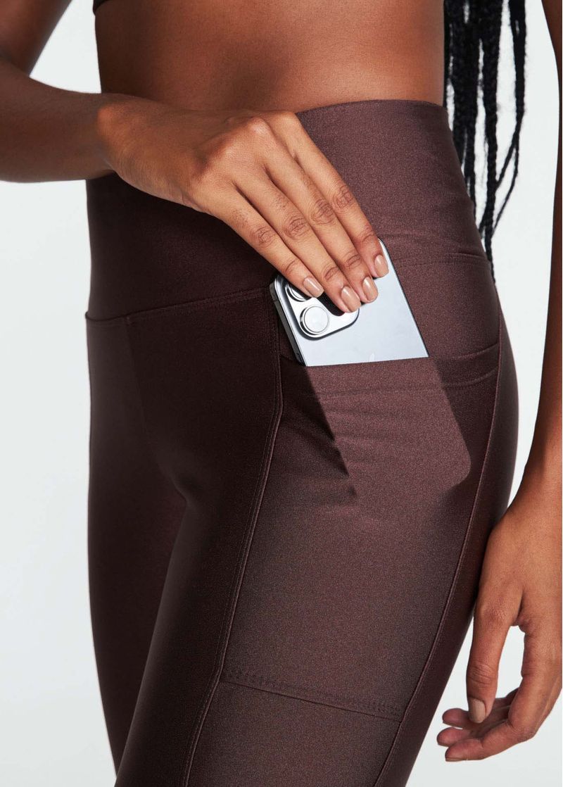 calca_legging_feminina_bolsos_brilho_castanho_004_TF070795_2728.jpg