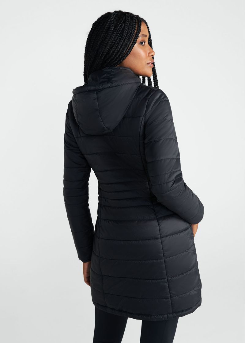 jaqueta_feminina_winter_longa_capuz-preto_004_TF060150_0003.jpg