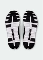 tenis_feminino_on_cloud_6_black_white_003_TFA270235_1399.jpg