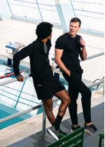 TF150269_0003_calca_Calca_Masculina_Tech_ambientada