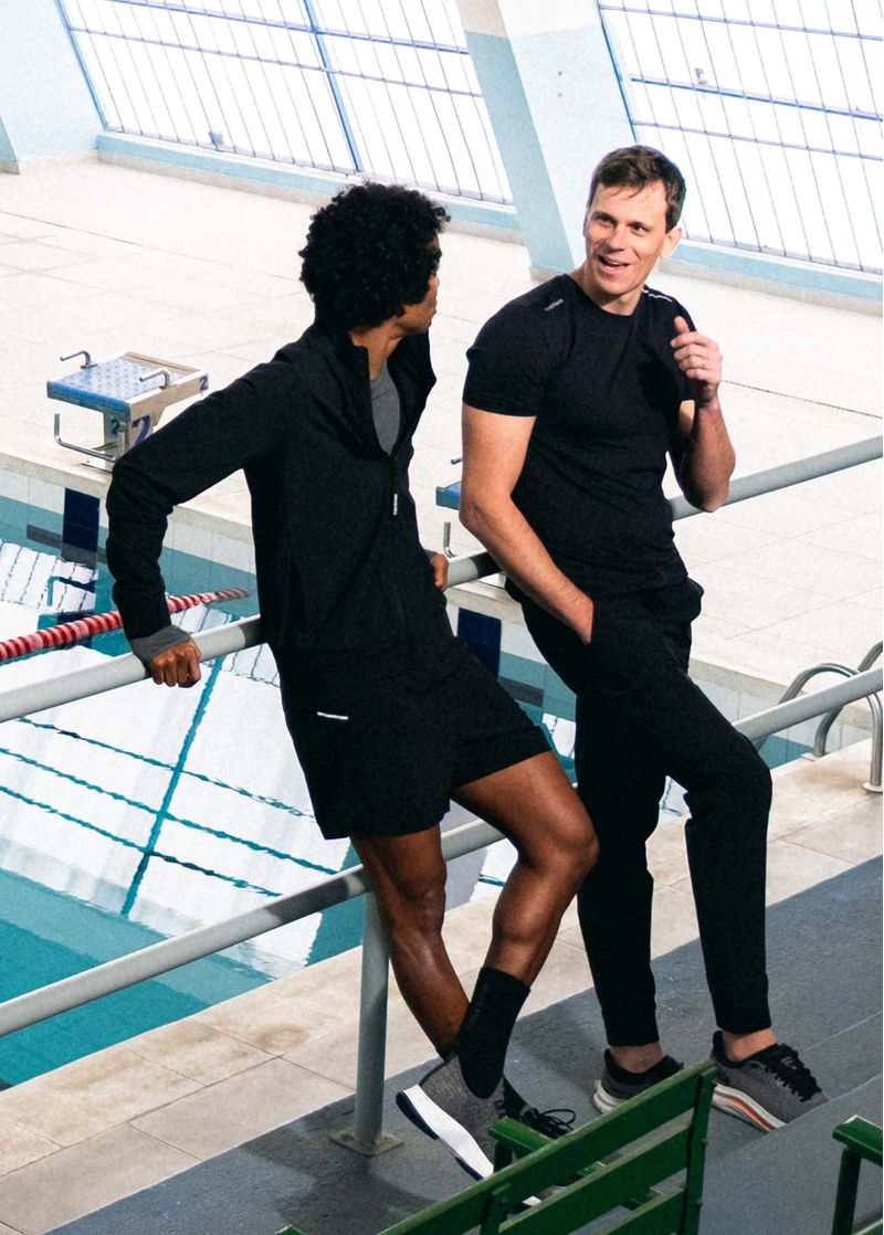 TF150269_0003_calca_Calca_Masculina_Tech_ambientada